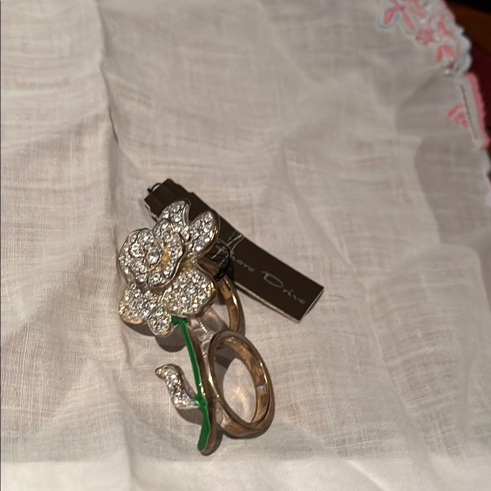 Double Finger Silver Floral Ring